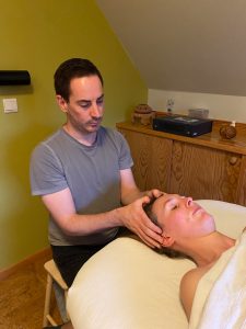 Chinese hoofd-nek-schoudermassage bij Clos Fleuri Massagetherapie